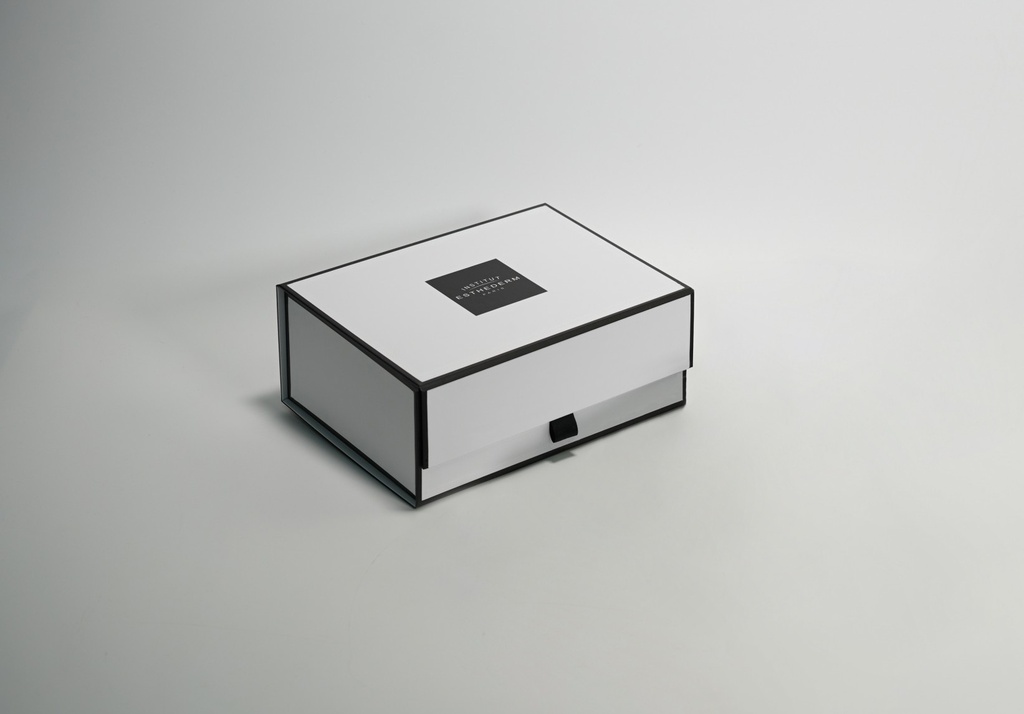 INSTITUT ESTHEDERM GIFT BOX
